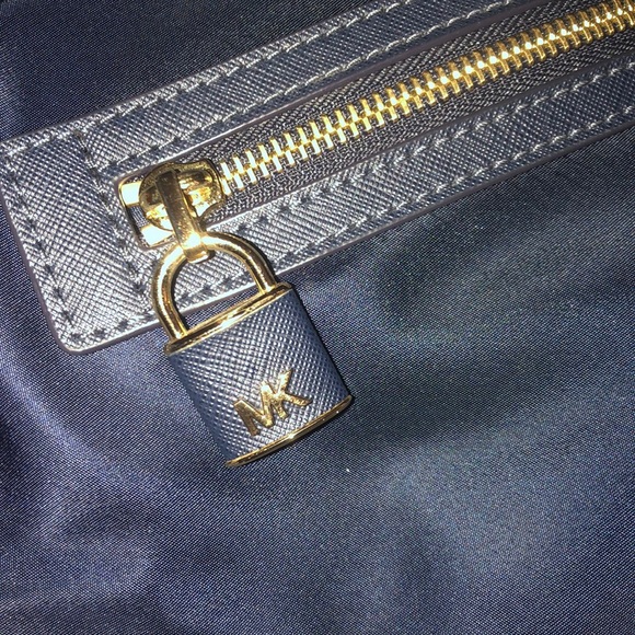 USED ONCE Michael Kors Tote/Crossbody Bag - Picture 8 of 8